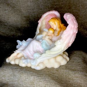 SERAPHIM CLASSICS ANGEL-AUDRA-“Embraced by Love”